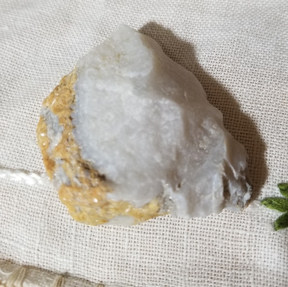 Rough Chalcedony and Quartz from Illinois - Picture 4 of 8